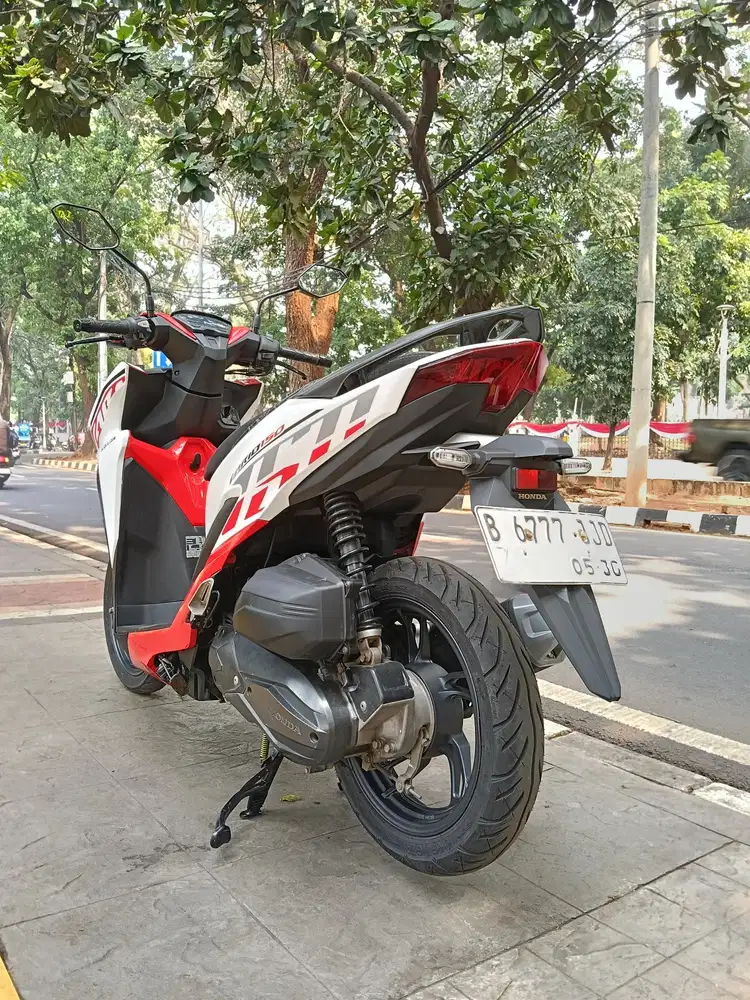 DP MINIM 2.500 CASH KREDIT NEW HONDA VARIO KEYLESS 150 THN 2020 PJK ON