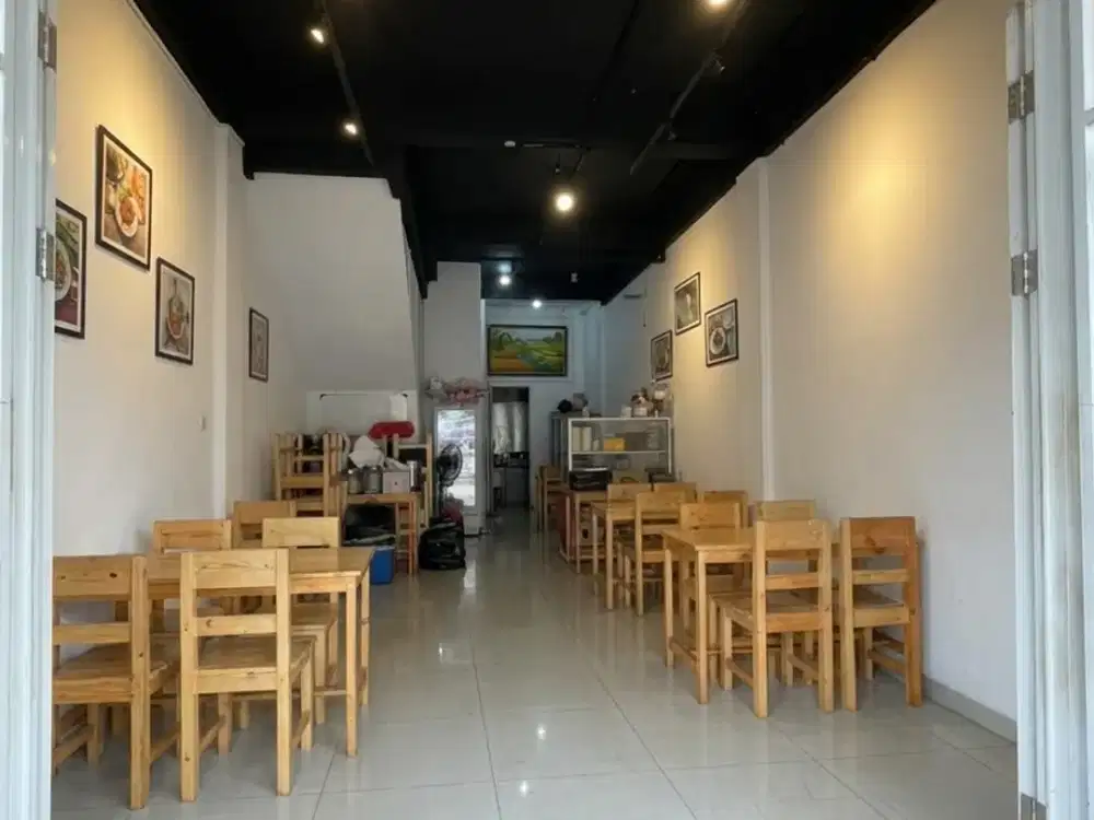Ruko Komersil yang selalu ramai Azores Banjar Wijaya