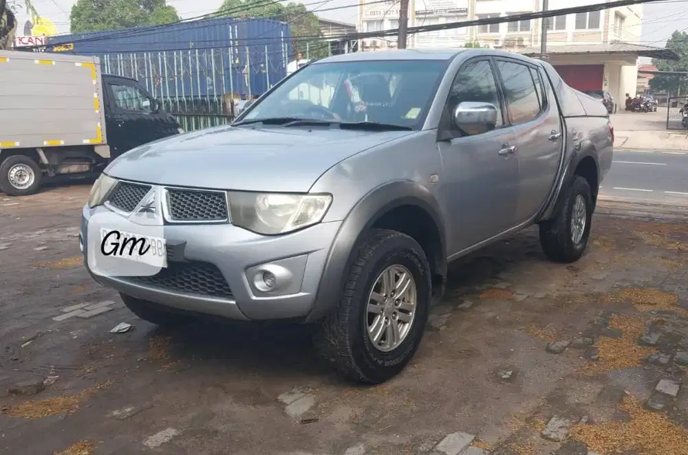Mitsubishi Strada Triton GLS 4x4 manual CAKEP