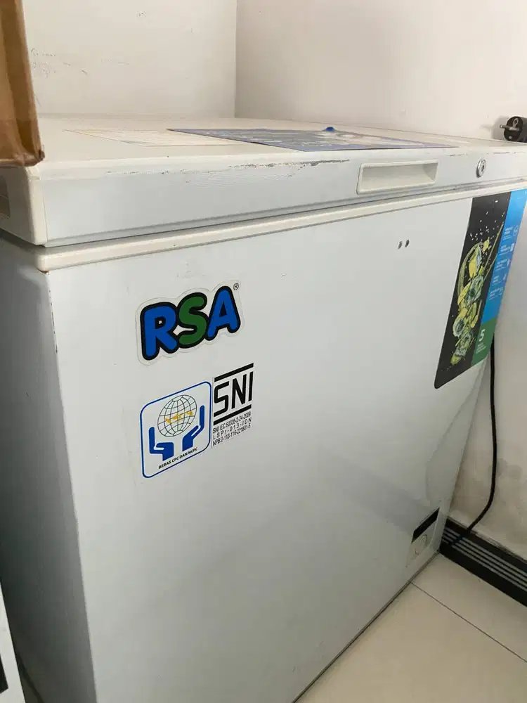 freezer RSA 318 baru 2 bulan pemakaian