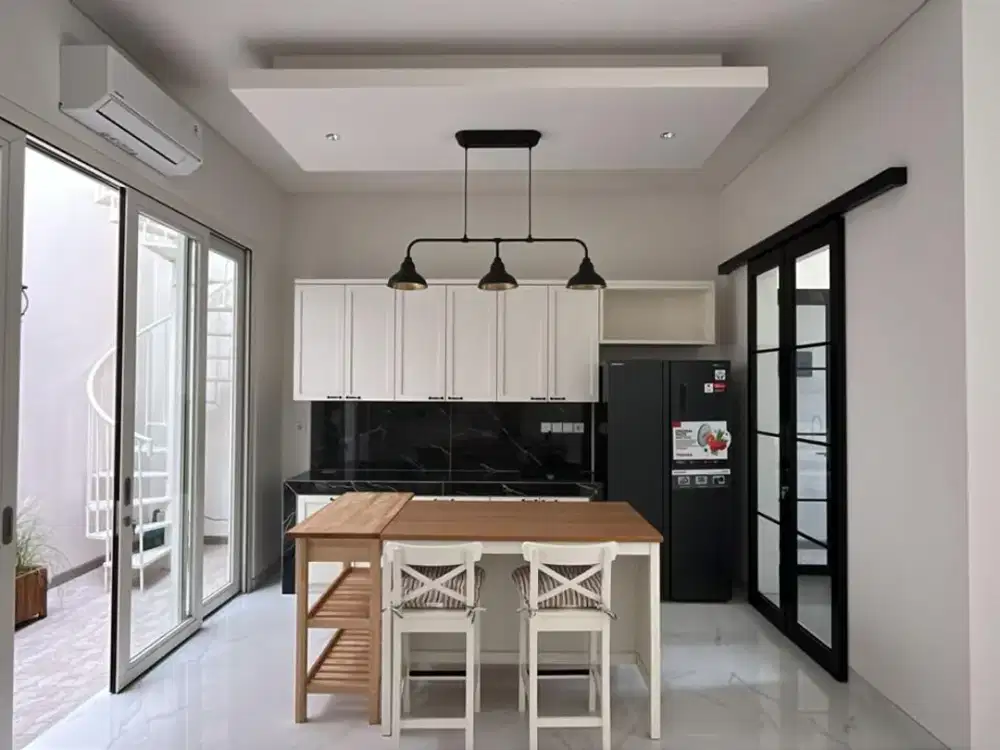 Semi Furnish Rumah Citraland Alam Hijau American Style