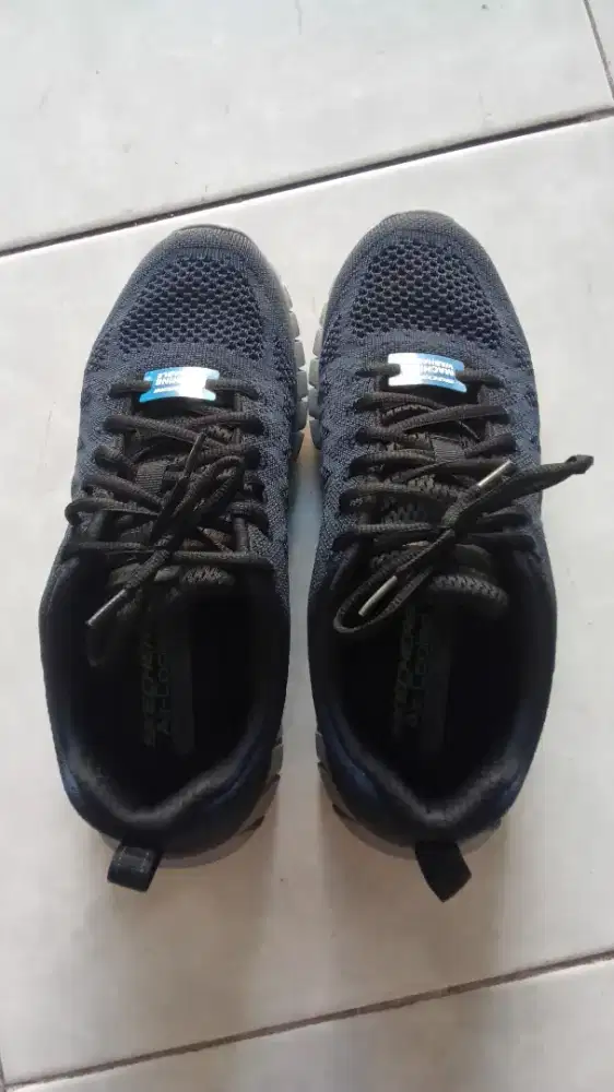 Sepatu sketcher bekas like new
