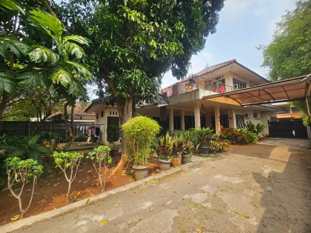 Dijual Rumah Asri 2 Lantai di Pejaten Barat Jakarta Selatan