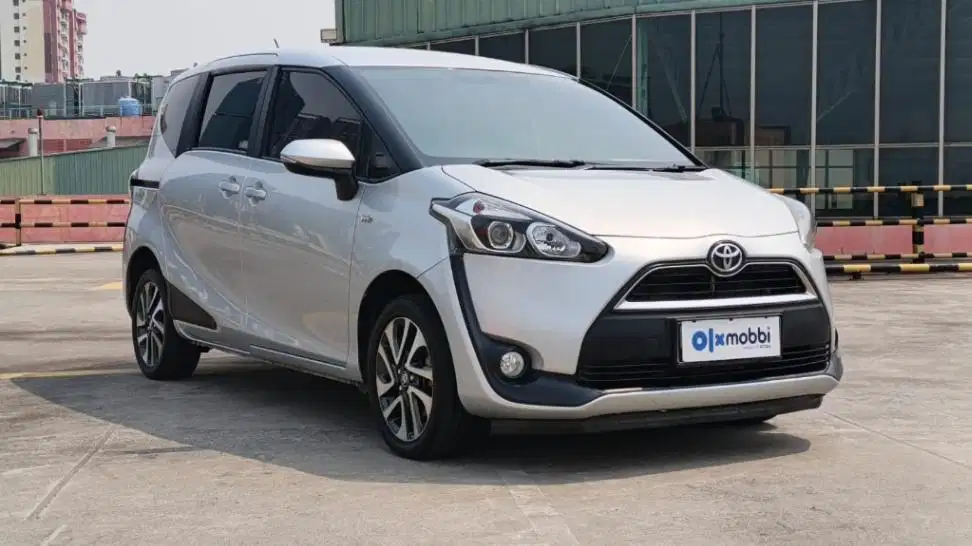 Toyota Sienta 1.5 V Bensin-AT 2017