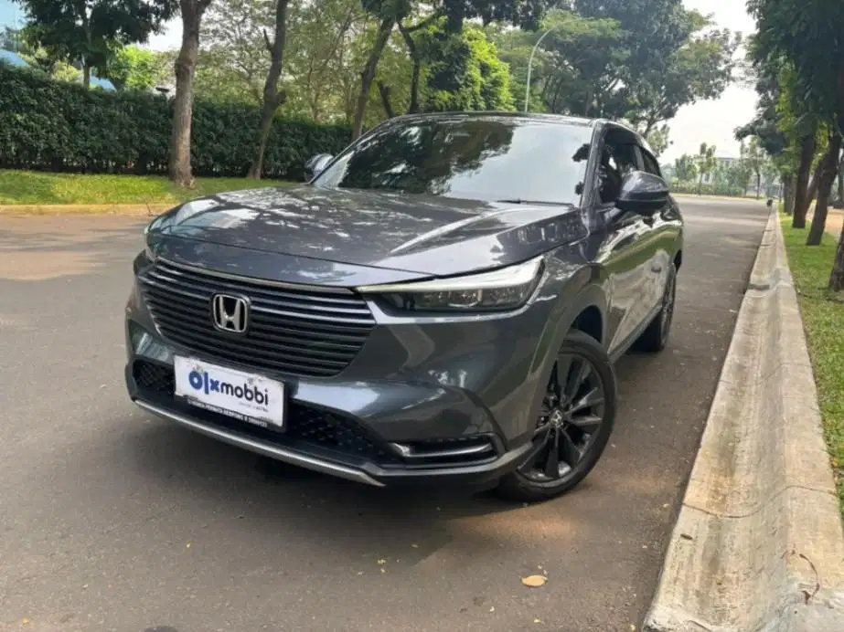 LOW DP Honda HR-V 1.5 SE Two Tone Bensin-AT 2023 HKJ