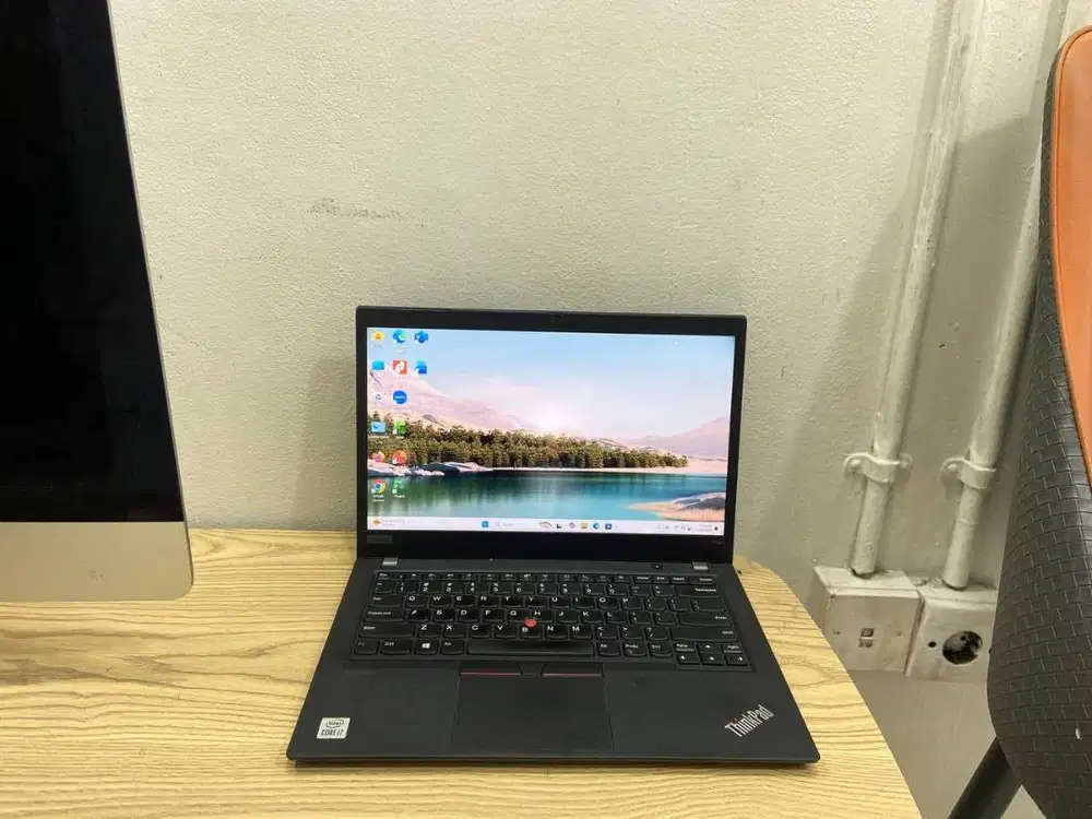 LAPTOP GAMING & EDITING LENOVO P14S I7 GEN10 RAM 16GB 14IN FHD *ECM