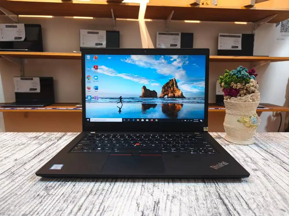 Laptop LENOVO THINKPAD T490 Intel Core i5-8365U Ram 8GB