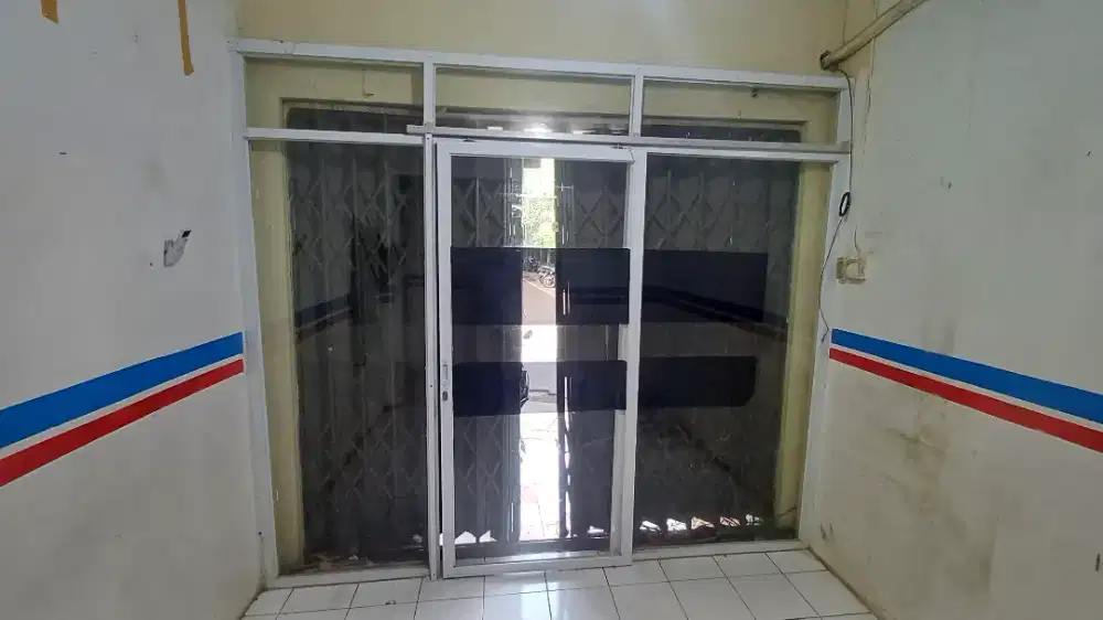 Kaca Partisi Sekat Kaca Bekas Tiki