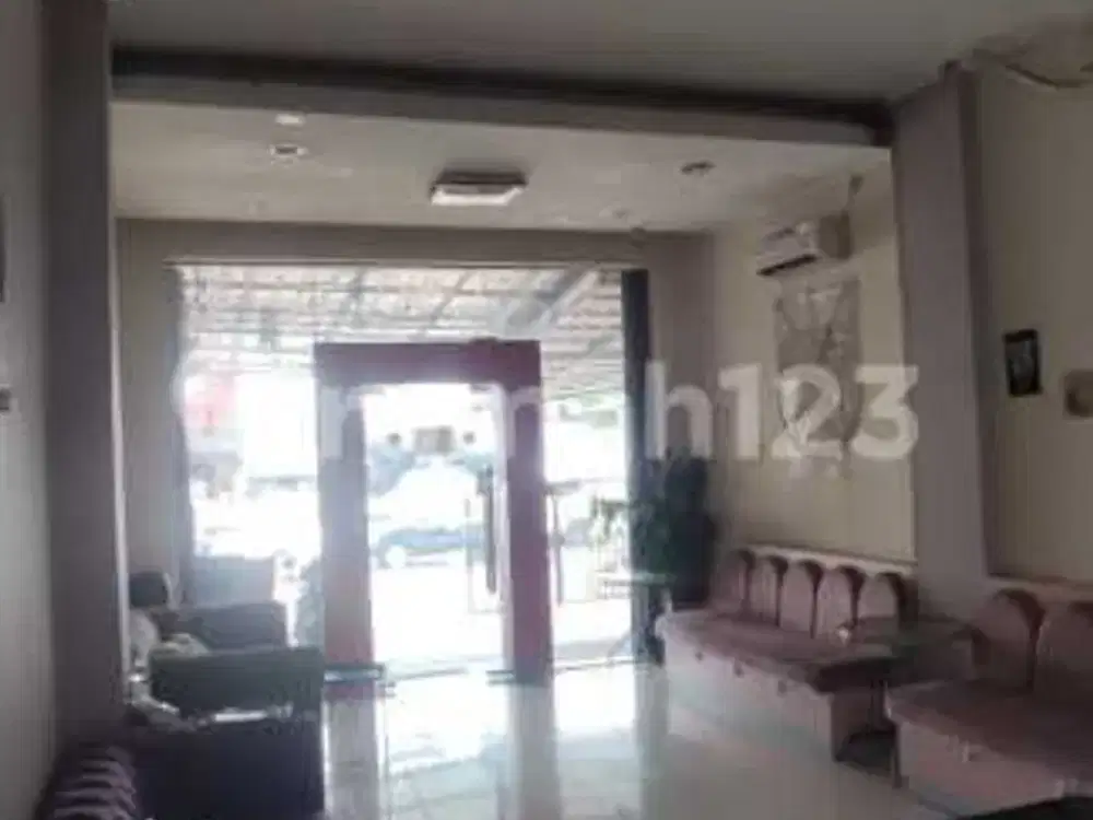 Disewakan Ruko 3 Lantai Strategis di Jatinegara Jakarta Timur