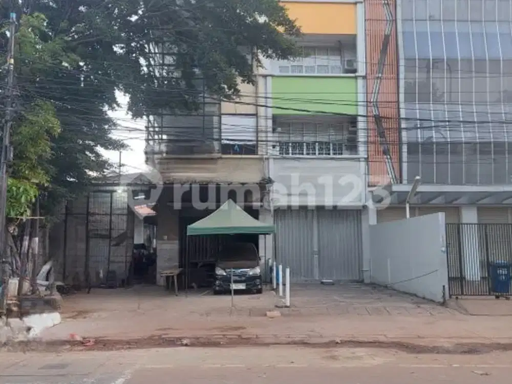 Disewakan Ruko Siap Pakai di Pusat Bisnis dan Kuliner Tebet