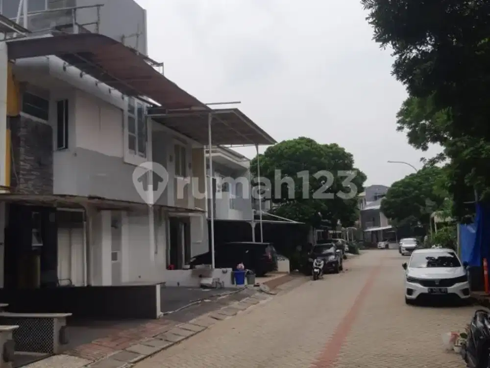 Disewakan Rumah Di Golf Lake Residence Pik Tangerang
