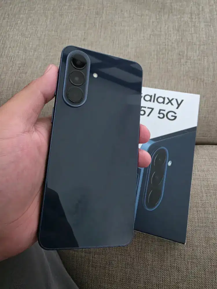 Samsung A57 12/256 SEIN Like new