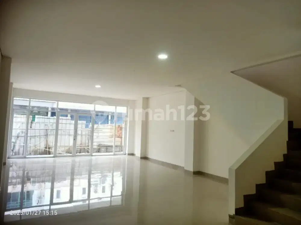 Dijual Cepat Ruko Baru Lokasi Strategis Di Tebet (d)