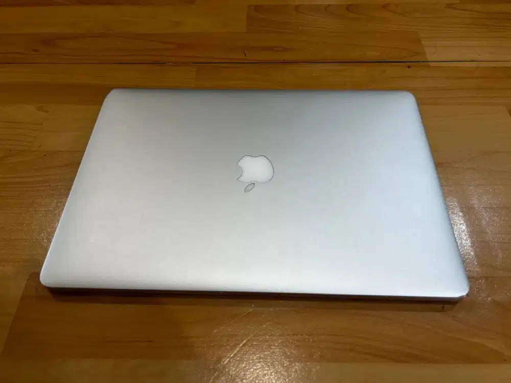 Macbook Pro 15 Inch 2014 - Core i7 SALES (16 GB - 1 TB)