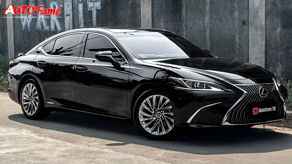 Lexus ES300h Ultra Luxury 2.5 Hybrid Technology NIK 2018 Black On Cogn