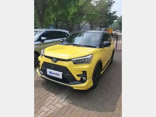 KM Rendah - Toyota Raize 1.0 GR Sport TSS Two Tone Bensin-AT 2021