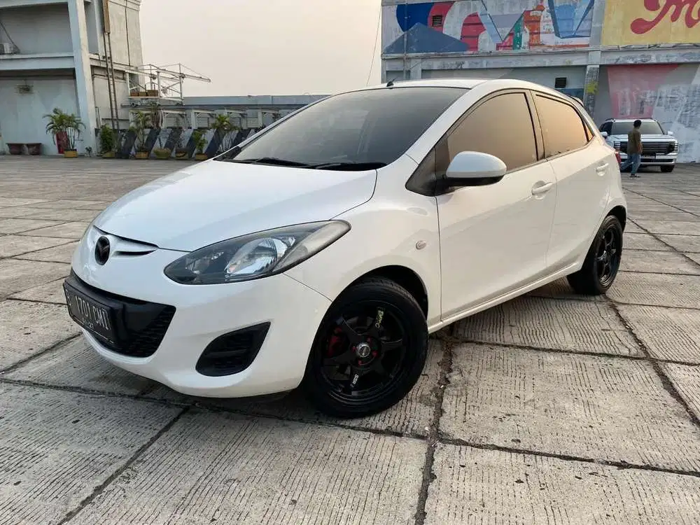 Mazda 2 V 2013 Automatic Bensin