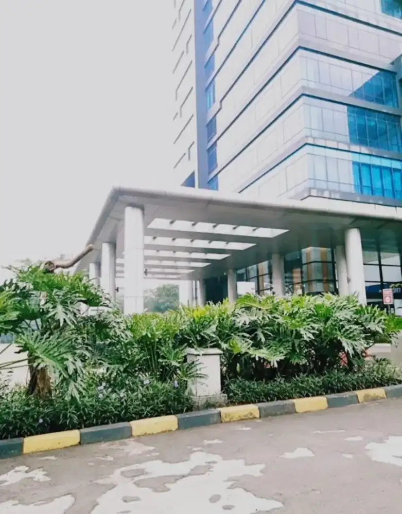 Disewakan 1 Unit Ruangan Kantor di Nifarro Park