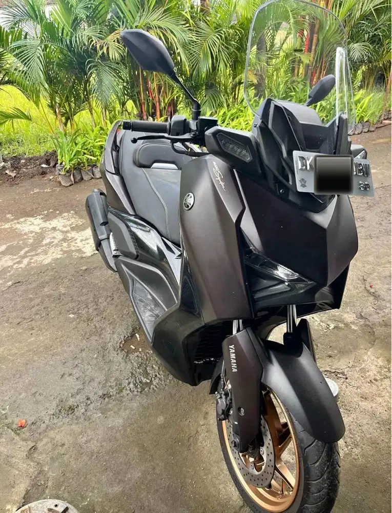 XMAX TECH MAX 2025 MAGMA BLACK