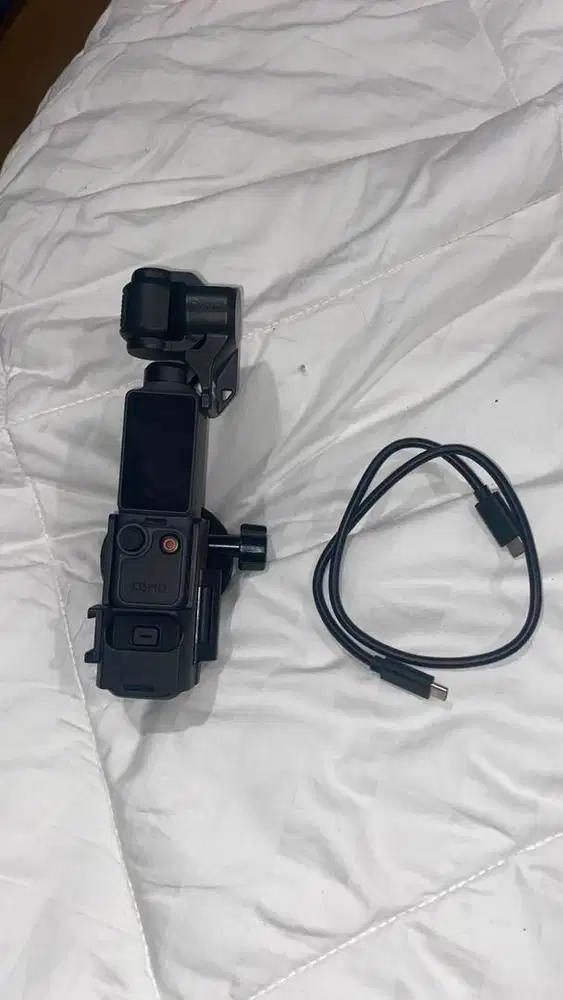 DJI Osmo Pocket 4