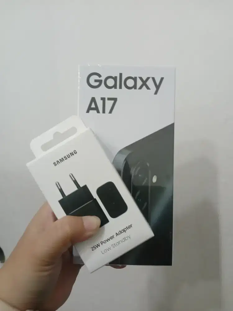 Samsung Galaxy A17 LTE 4/128 Garansi Resmi bisa plus adapter