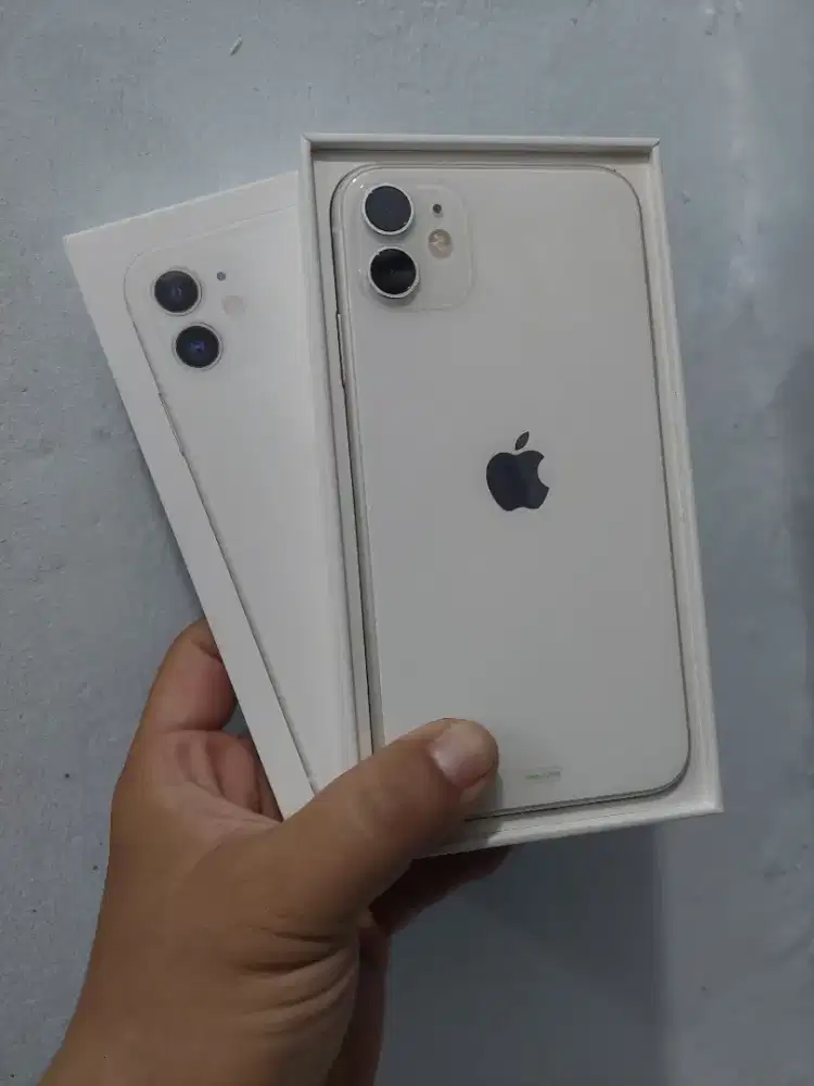 Second iphone 11 128GB ex Garansi resmi