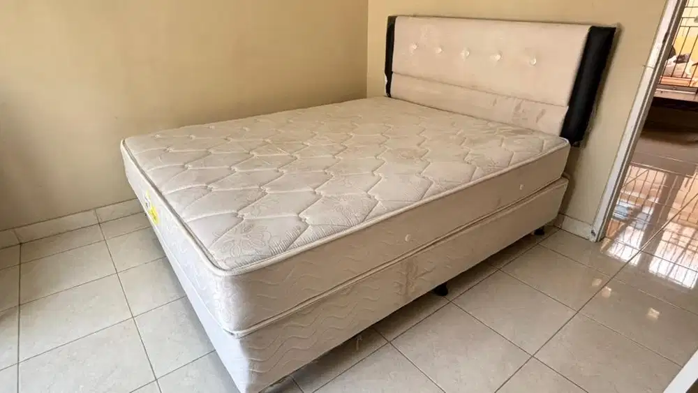 Dijual Spring Bed Comforta Queen Size 160x200 + Headboard