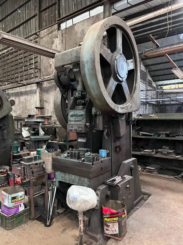 Mesin PON/ hydraulic punching machine 40T