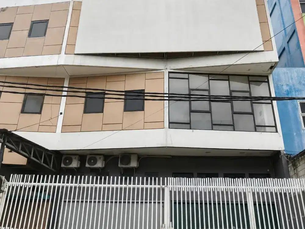 MURAH !! DISEWAKAN RUKO GANDENG PLONG 3 LANTAI SIAP PAKAI TERSEDIA LIFT