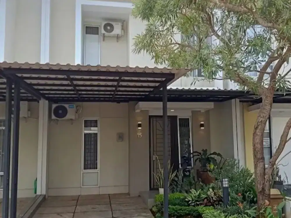 Dijual Rumah Lokasi Super Strategis di Carillo
