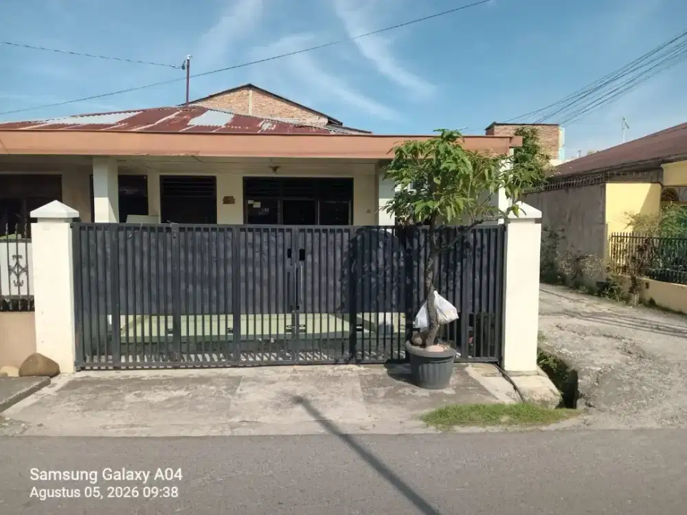 DIJUAL RUMAH BEKAS SIAP HUNI – MEDAN HELVETIA