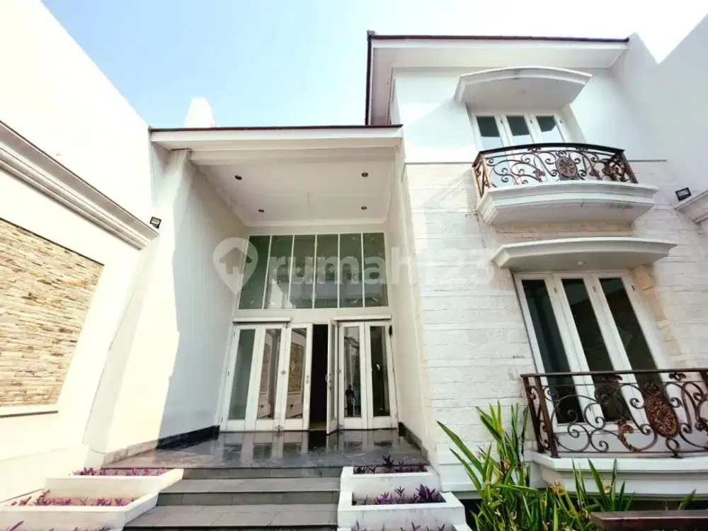 Dijual Rumah Mewah Strategis Di Otista Jatinegara Jakarta