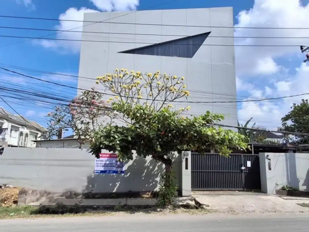 Dijual Gedung Serbaguna Siap Pakai 4 Lantai di Pura Demak, Denbar