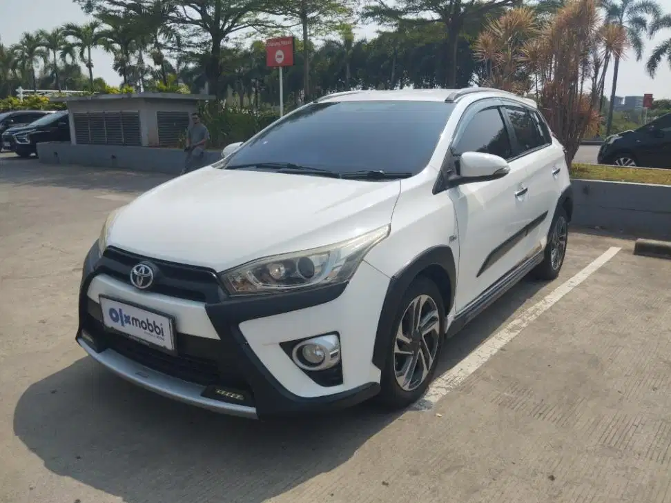 LOW DP Toyota Yaris 1.5 TRD Sportivo Heykers Bensin-AT 2017 6FP