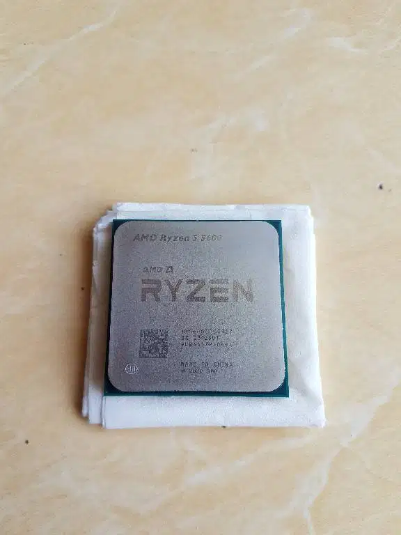 Processor AMD AM4 Ryzen 5 5600 12 cpu speed to 4.4Ghz Vermeer PCIE 4.0
