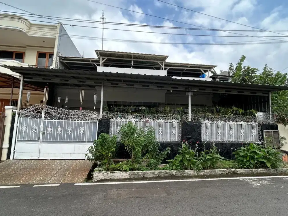 Ss.3265 - Murah !! Dijual Rumah Siap Huni 12x22,42 Jalan 2 Mobil Hadap Barat di Cipinang Elok