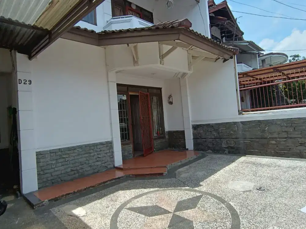 Dijual Rumah Strategis Di Jalan Pasir Salam Asri, Bandung Kota