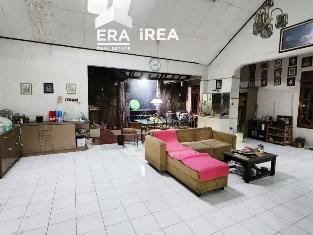 RUANG USAHA DAN RUMAH DIJUAL DI SOLO DEKAT PURA MANGKUNEGARAN