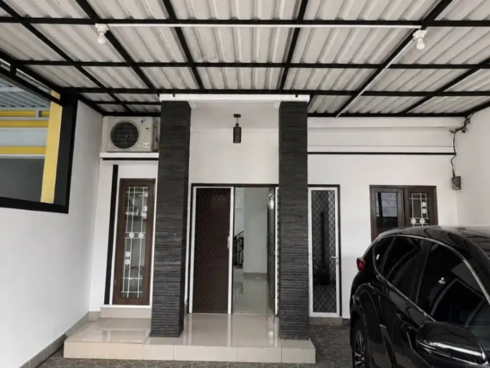 Rumah Nyaman dan Cantik 2 Lantai di Duren Sawit Jakarta Timur
