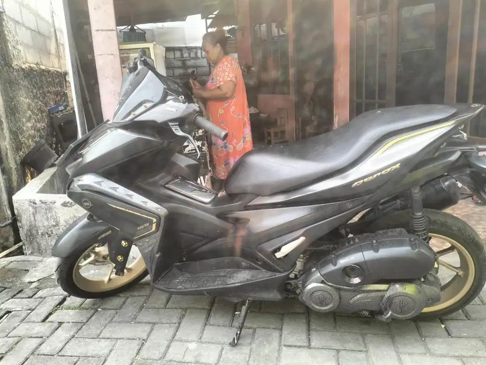 *Yamaha Aerox  ABS Keyless 2020 - Pajak hidup,surat lengkap,mesin oke