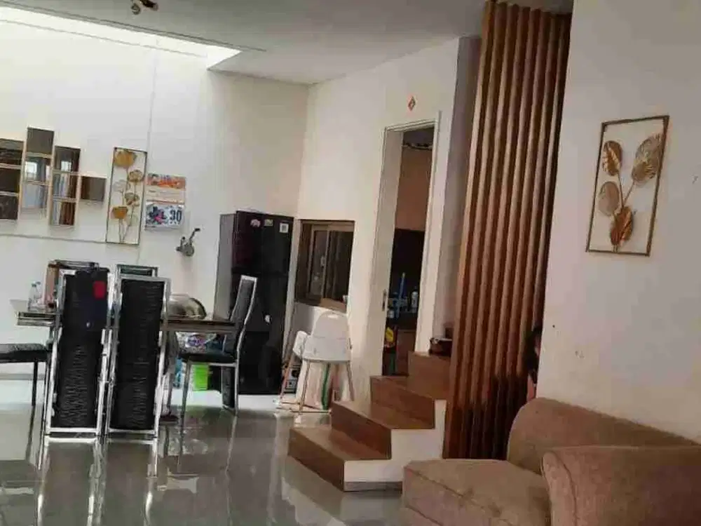 Dijual Cepat Rumah Heritage  Puri 11 Di Karang tengah Tangerang