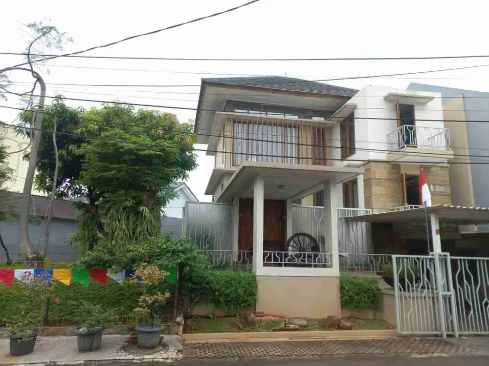 Dijual Rumah Split Level Di Nusa Loka BSD Samping Taman