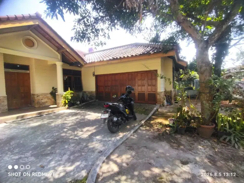 Rumah Murah Lahan Luas di Bojong Koneng Cikutra