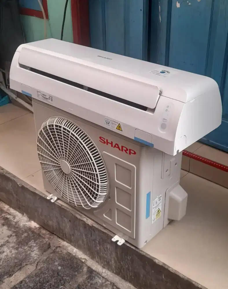Jual ac sharp 1/2 pk R32 terbaru 9 bln pakek mulus ori ful