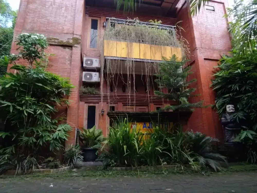 Rumah Mewah 2 Lantai 4 Menit ke Waterboom Jogja