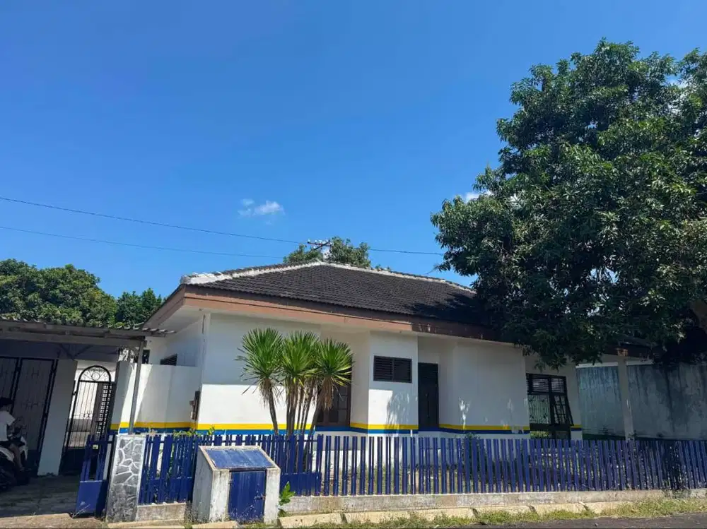 Disewakan Rumah Dinas PT Pusri di Jl. Gajah Mada Banyuwangi