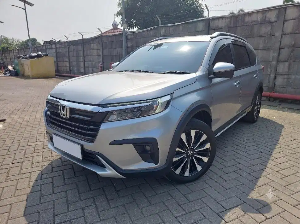 LOW DP Honda BR-V 1.5 Prestige Sensing Bensin-AT 2022 ZKU