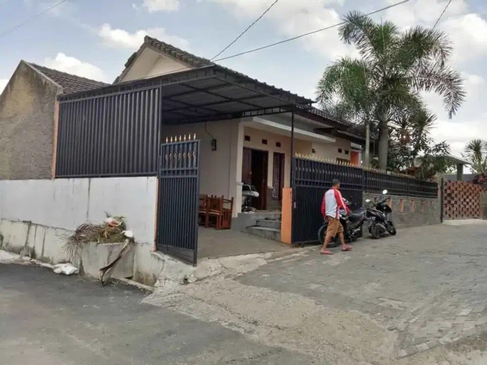 LUAS MURAH STRATEGIS Rumah di dekat Alun-alun kota Cimahi Dijual