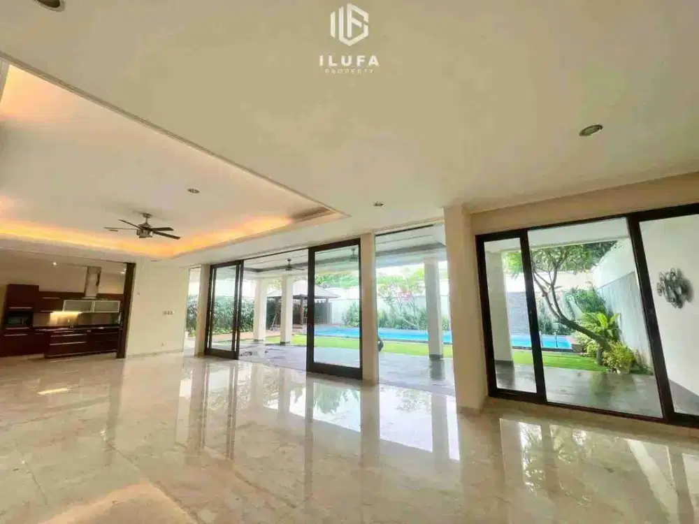 for rent luxury modern house 5br very strategis location in Pejaten Kemang