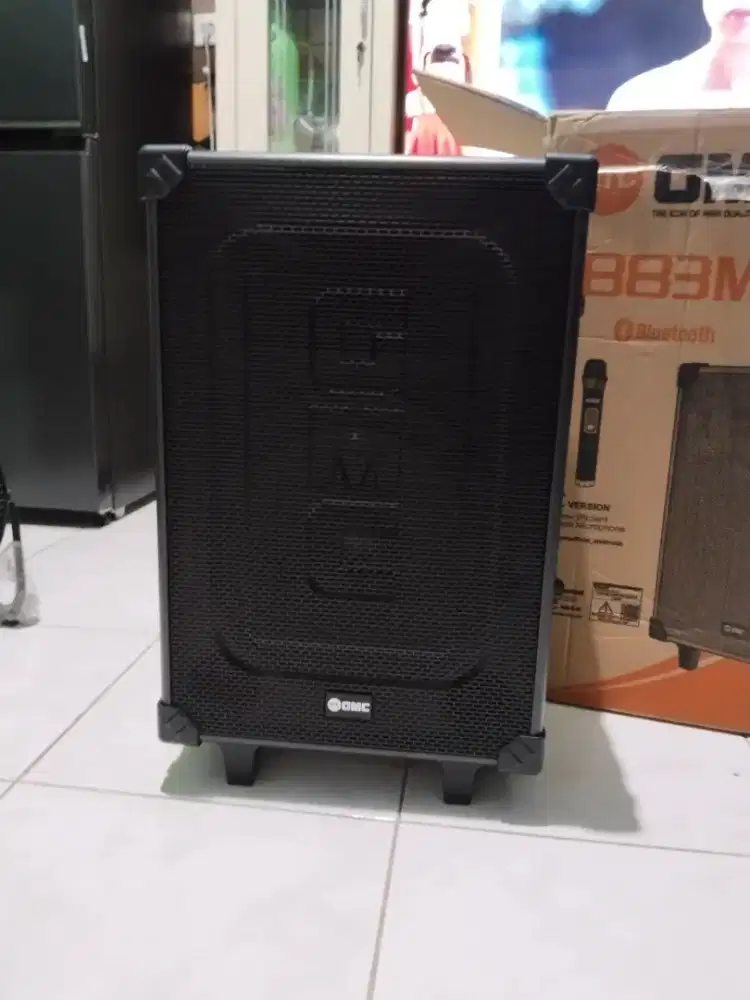 Salon GMC type 883M .. 12 inchi